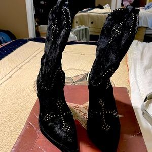 Cowboy boots for women